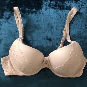 Victoria’s Secret Body by Victoria 34C Bra